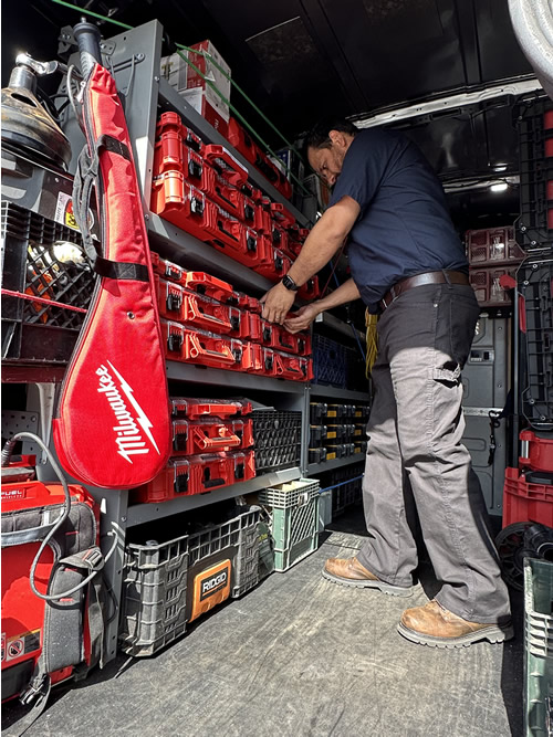 Angel and
his equipment